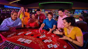 Studio dealer langsung cnnslot menampilkan permainan Teen Patti dengan kartu yang jelas terlihat